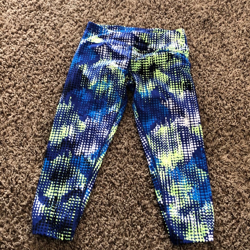 CALVIN KLEIN RUNNING CAPRIS-NWOT